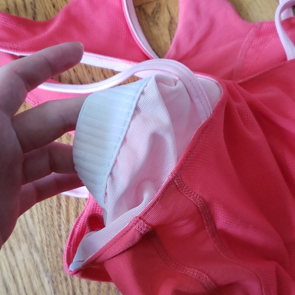 Nike Dri Fit tank top - Picture 4 of 4